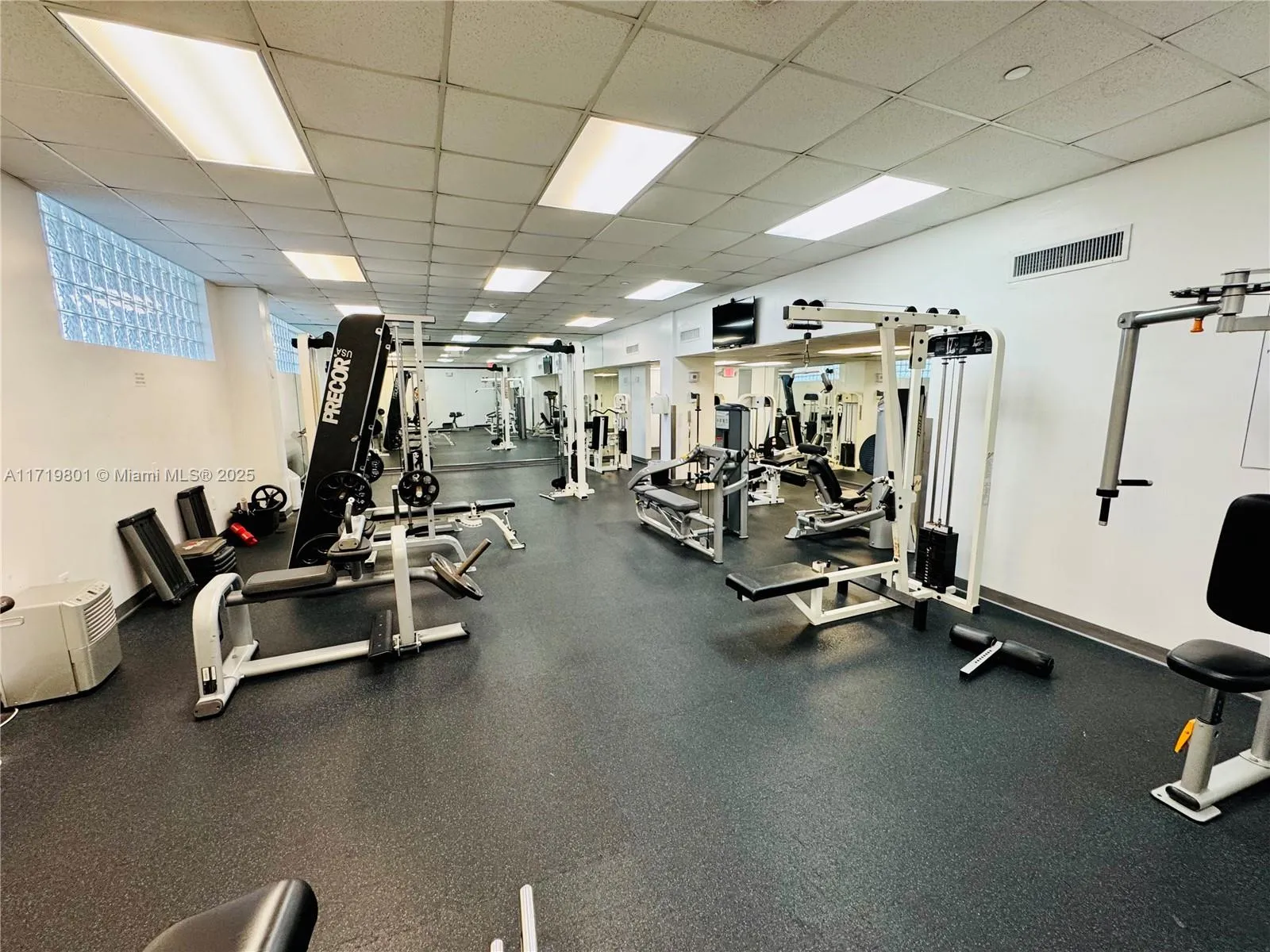 Miami, Florida 33137, United States, 1 Bedroom Bedrooms, ,1 BathroomBathrooms,Residential,Pending,20305