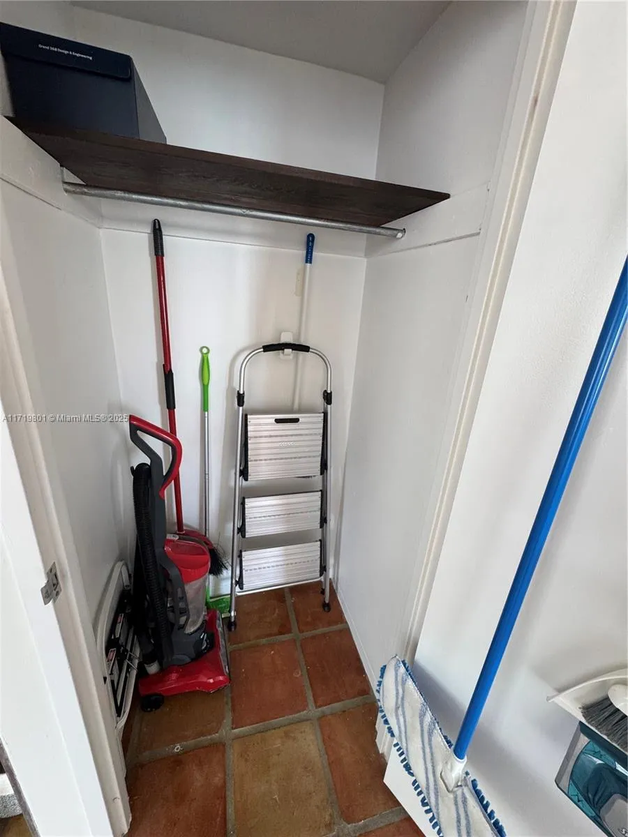 Miami, Florida 33137, United States, 1 Bedroom Bedrooms, ,1 BathroomBathrooms,Residential,Pending,20305