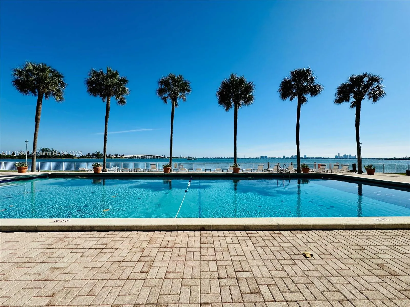 Miami, Florida 33137, United States, 1 Bedroom Bedrooms, ,1 BathroomBathrooms,Residential,Pending,20305