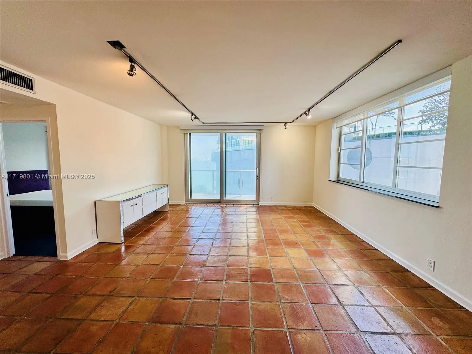 Miami, Florida 33137, United States, 1 Bedroom Bedrooms, ,1 BathroomBathrooms,Residential,Pending,20305