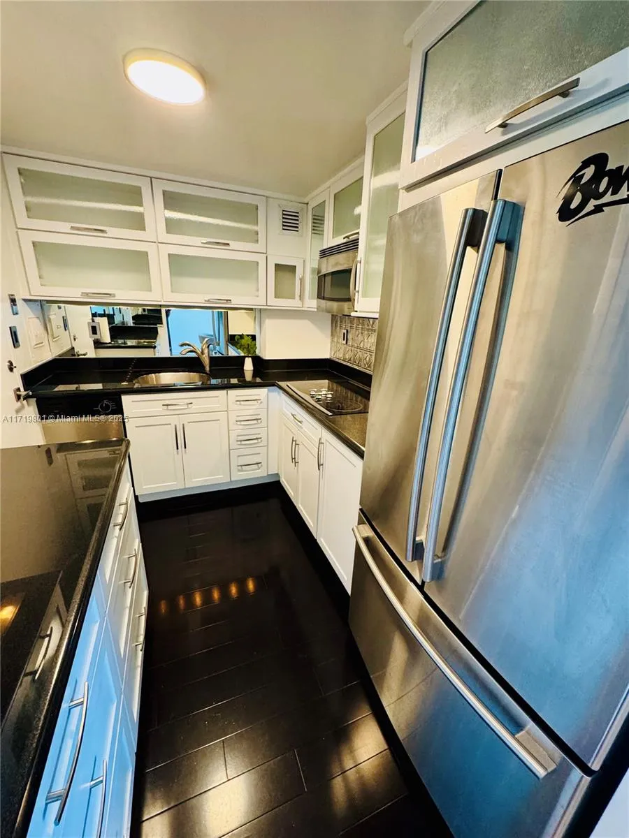 Miami, Florida 33137, United States, 1 Bedroom Bedrooms, ,1 BathroomBathrooms,Residential,Pending,20305