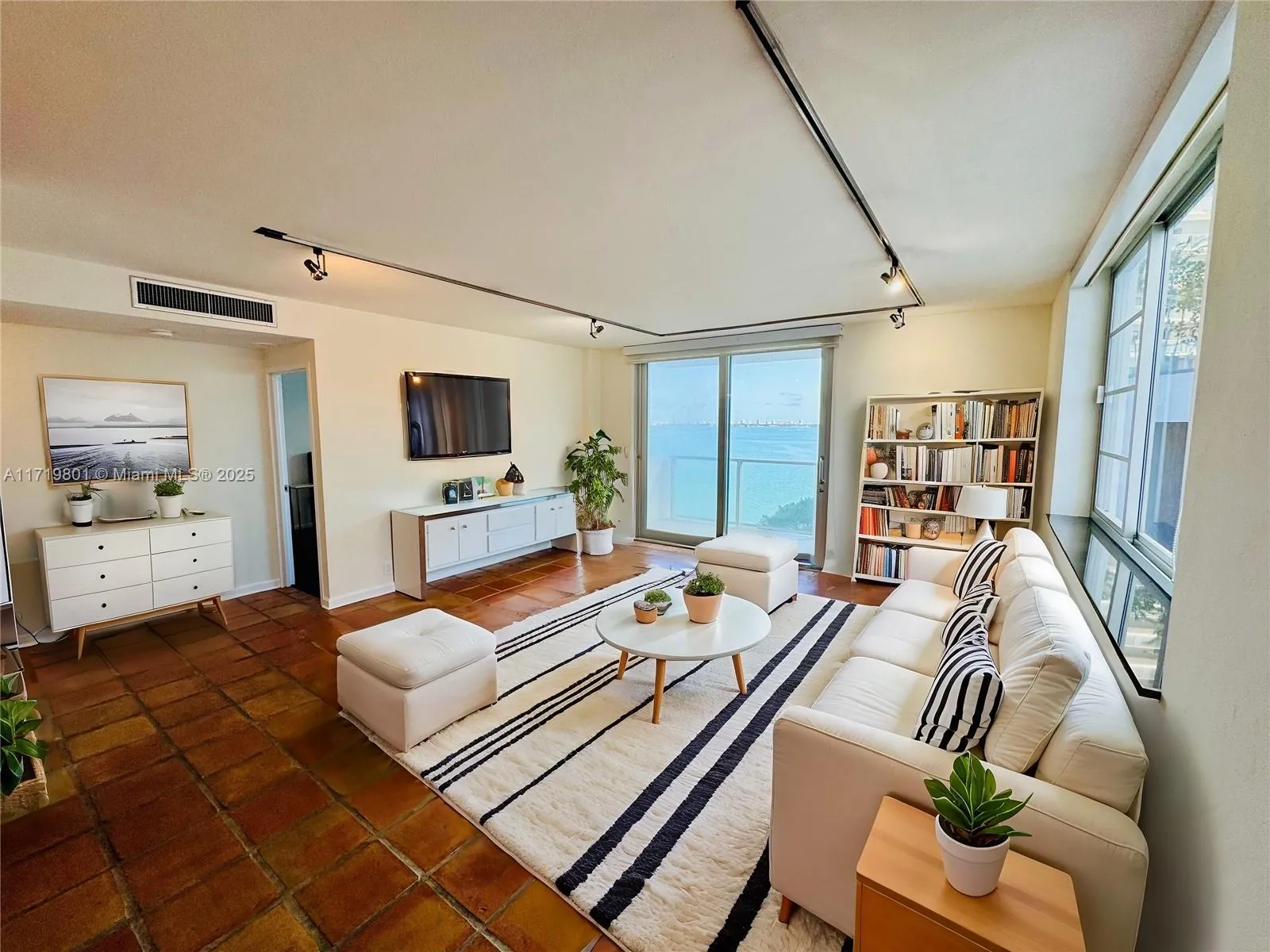 Miami, Florida 33137, United States, 1 Bedroom Bedrooms, ,1 BathroomBathrooms,Residential,Pending,20305 Miami, Florida 33137, United States, 1 Bedroom Bedrooms, ,1 BathroomBathrooms,Residential,Pending,20305