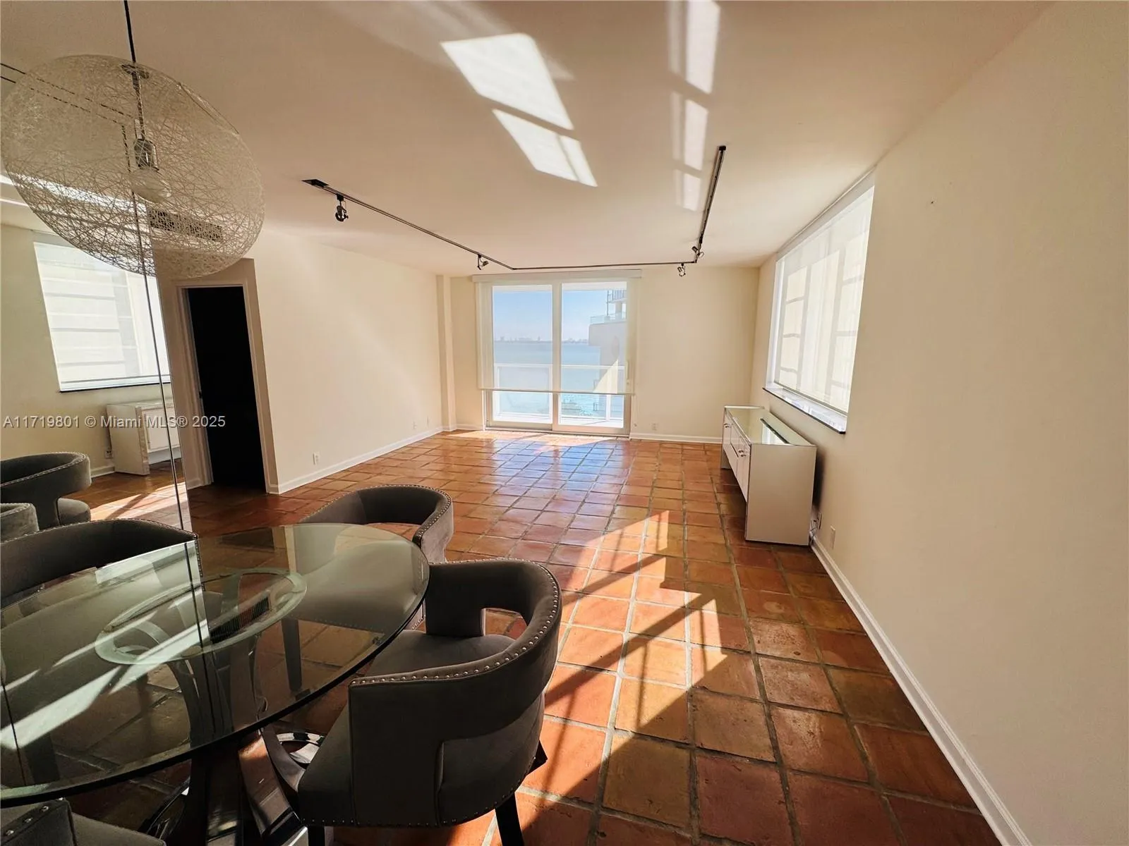 Miami, Florida 33137, United States, 1 Bedroom Bedrooms, ,1 BathroomBathrooms,Residential,Pending,20305