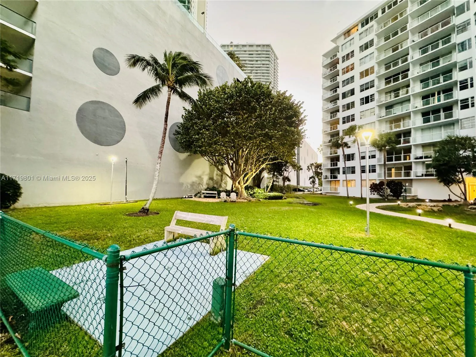 Miami, Florida 33137, United States, 1 Bedroom Bedrooms, ,1 BathroomBathrooms,Residential,Pending,20305