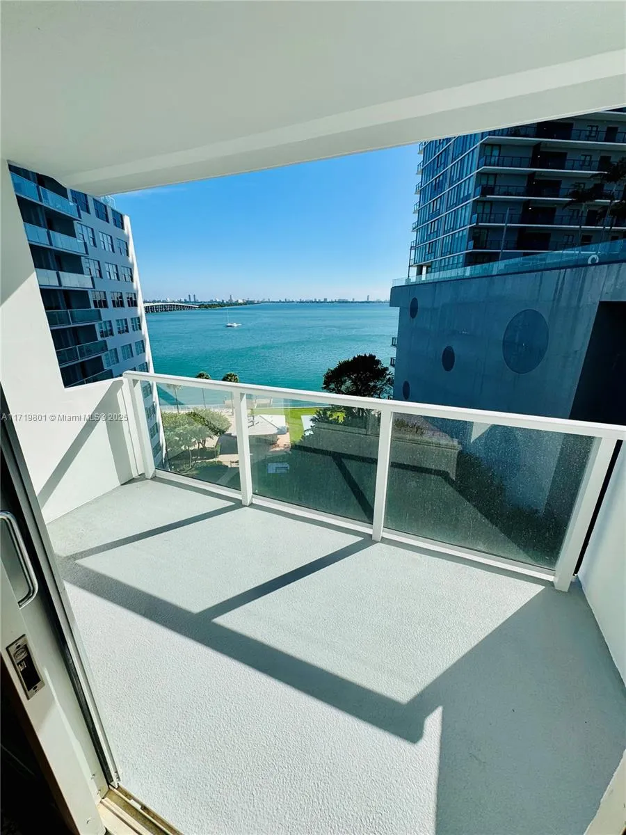 Miami, Florida 33137, United States, 1 Bedroom Bedrooms, ,1 BathroomBathrooms,Residential,Pending,20305