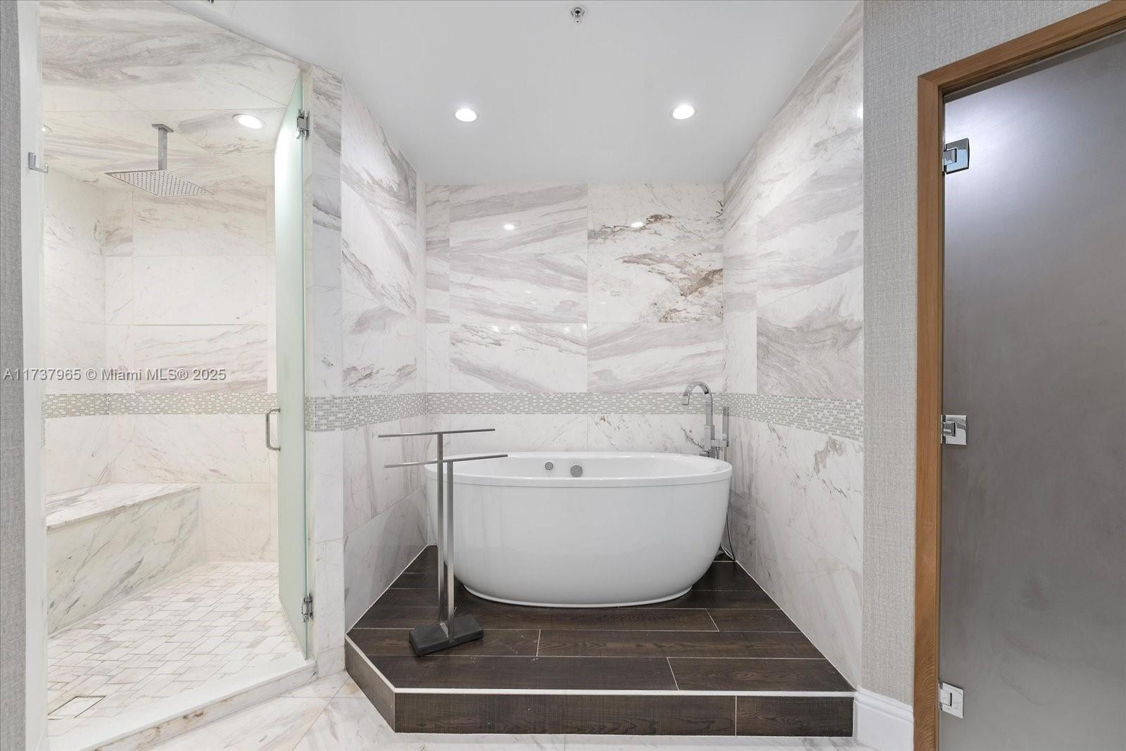 MILANO AT DEERING BAY CON - Residential