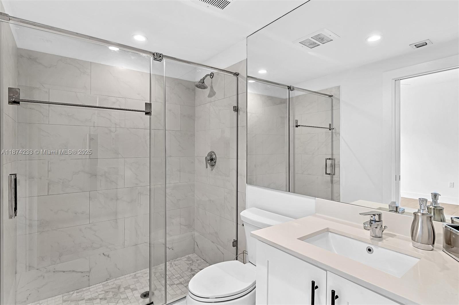 LENOX MANOR - Residential Lease