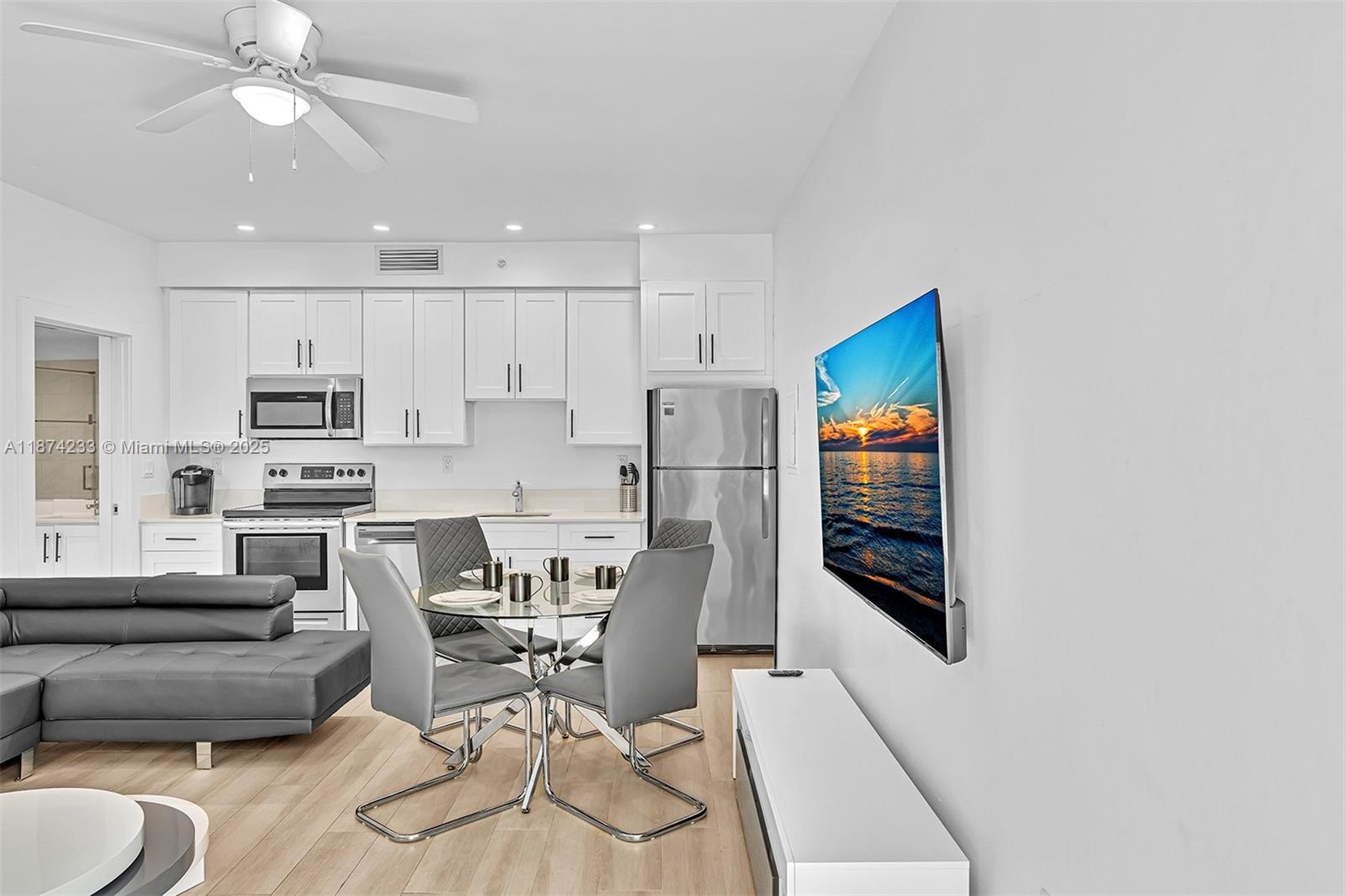 LENOX MANOR - Residential Lease