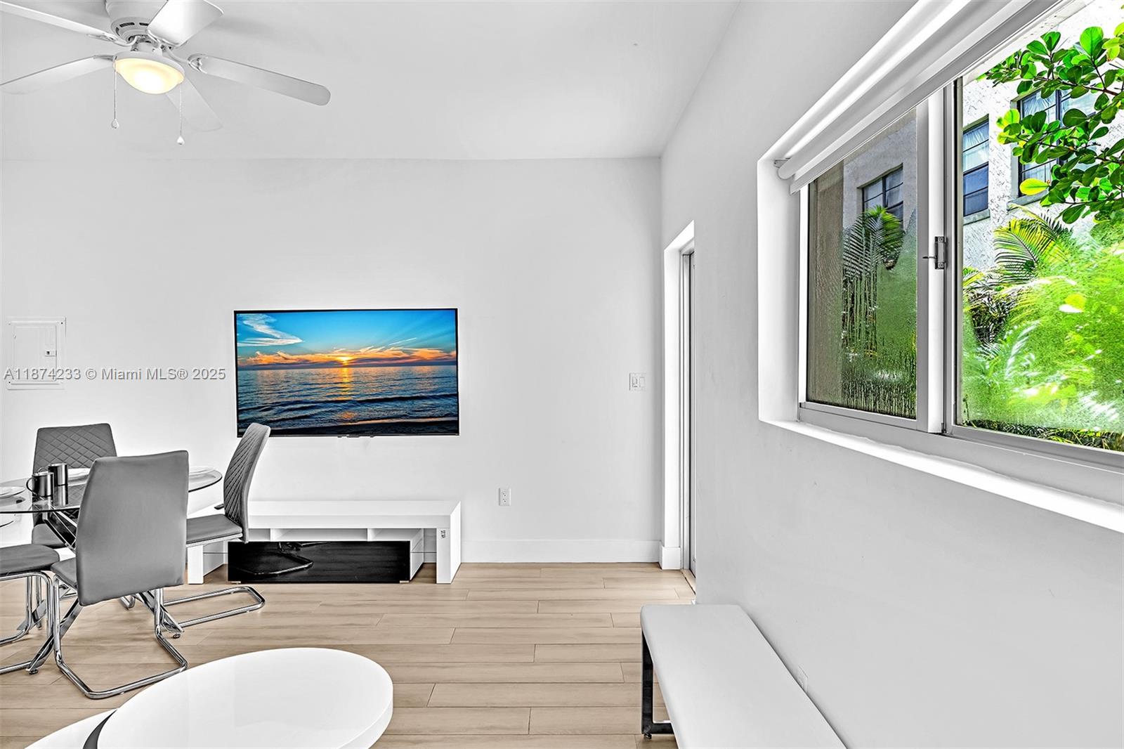 LENOX MANOR - Residential Lease