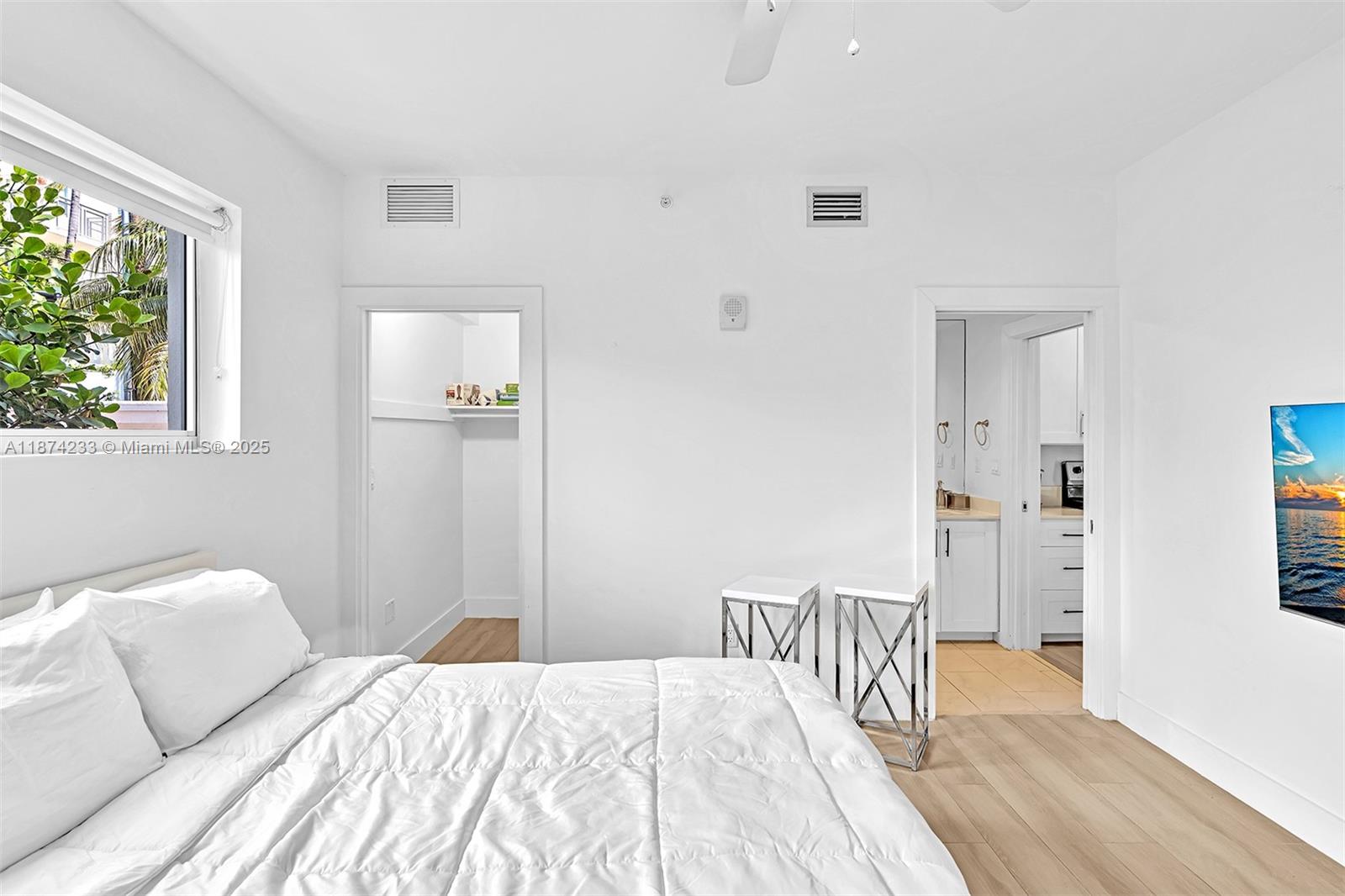 LENOX MANOR - Residential Lease