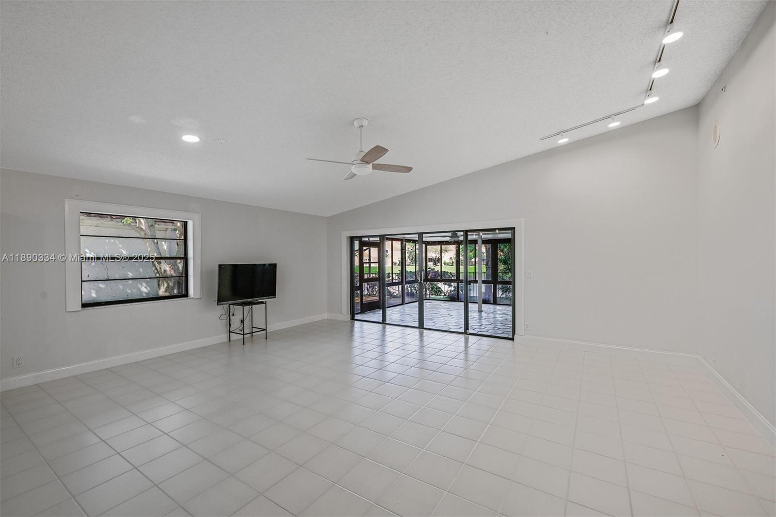 CRYSTAL POINTE 3 - Residential Lease