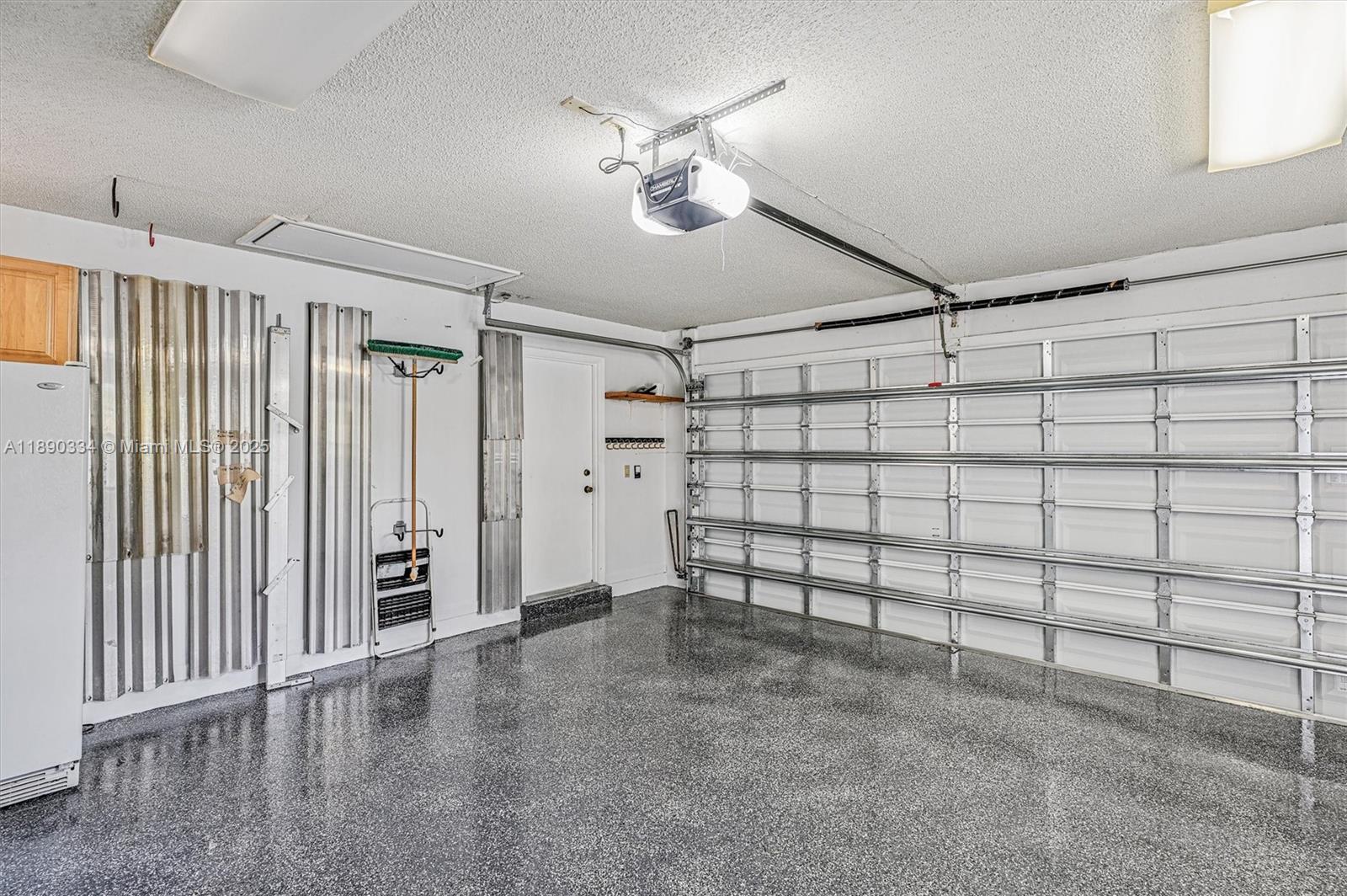 CRYSTAL POINTE 3 - Residential Lease
