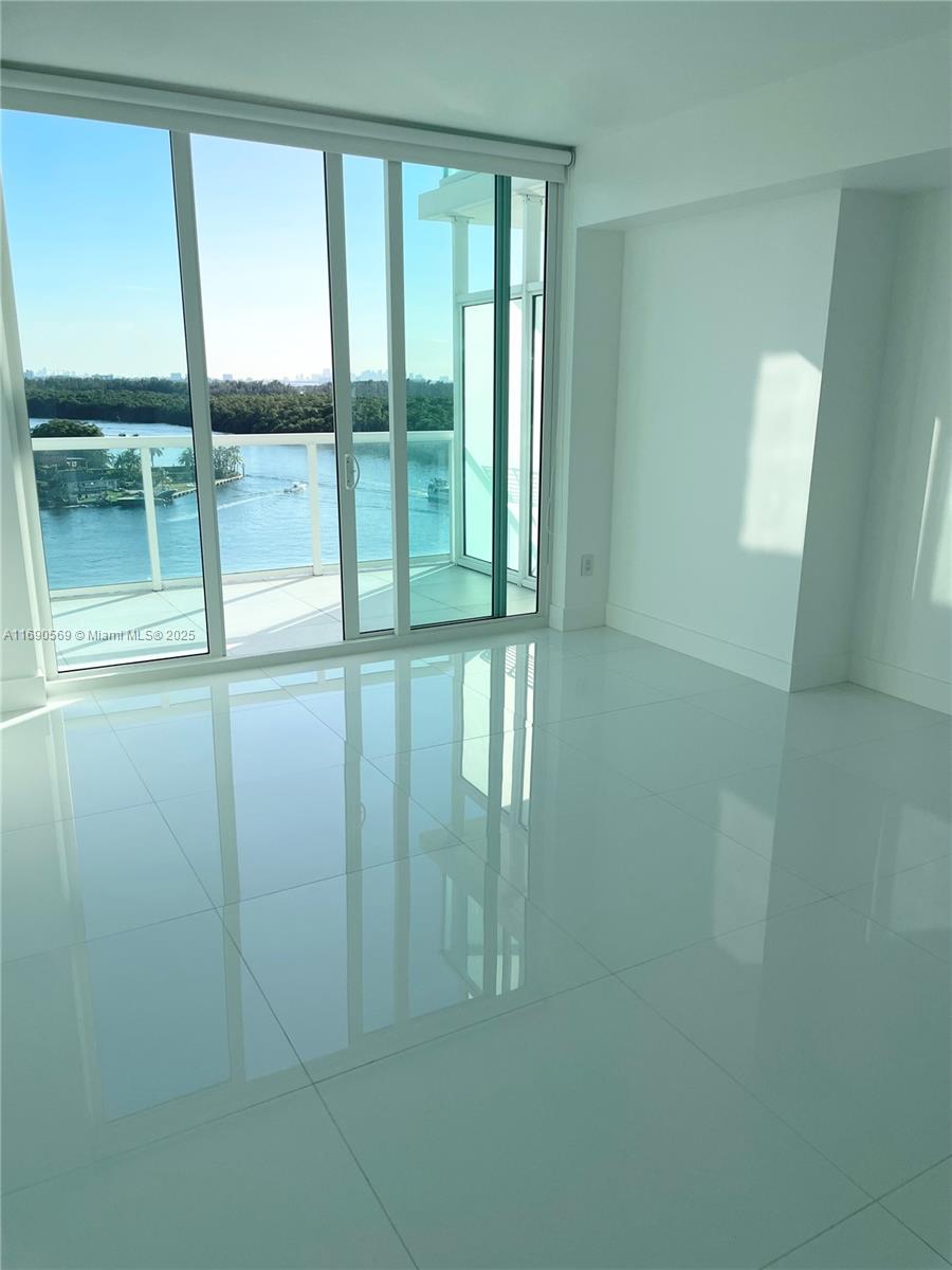 400 SUNNY ISLES CONDO WES - Residential