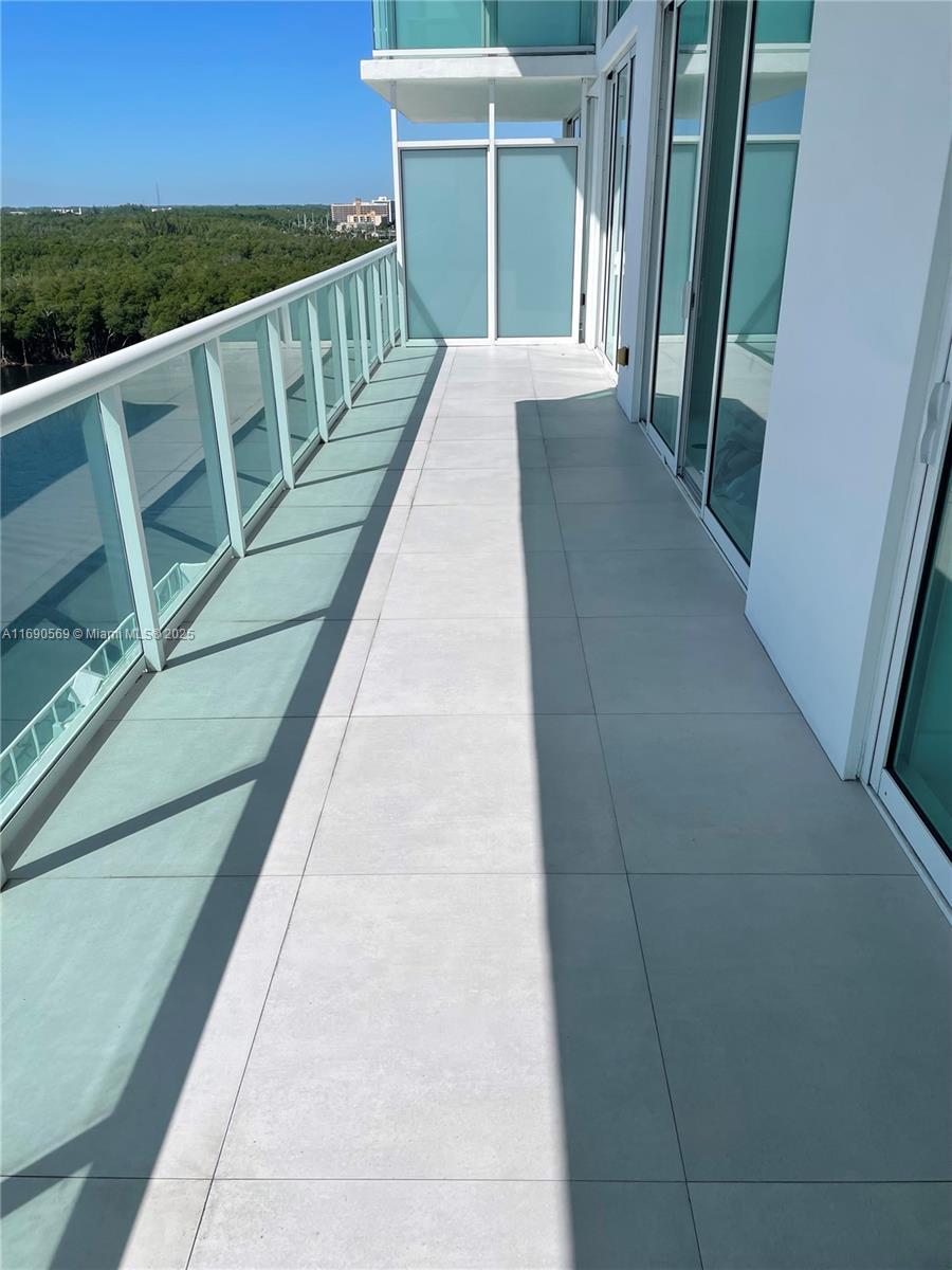 400 SUNNY ISLES CONDO WES - Residential