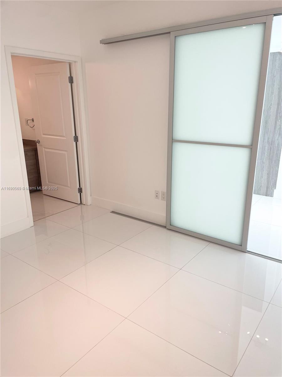 400 SUNNY ISLES CONDO WES - Residential