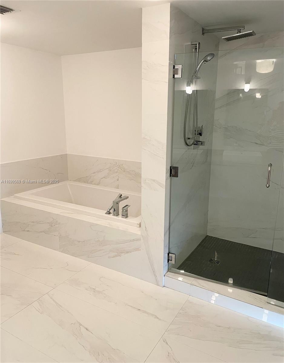 400 SUNNY ISLES CONDO WES - Residential