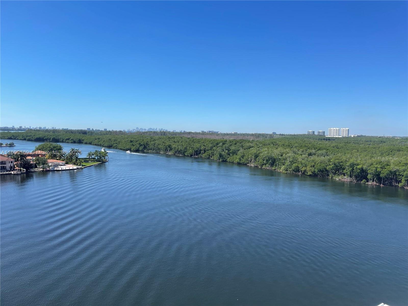 400 SUNNY ISLES CONDO WES - Residential