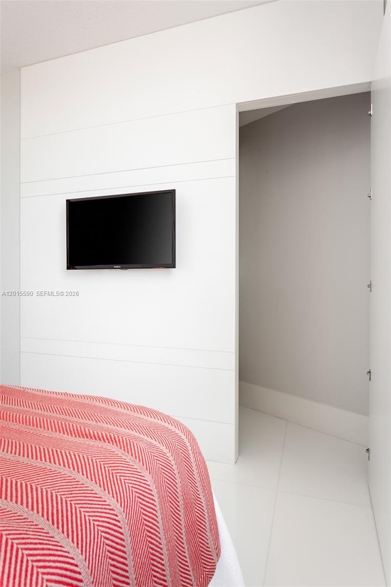 EDEN HOUSE CONDO - Residential Lease