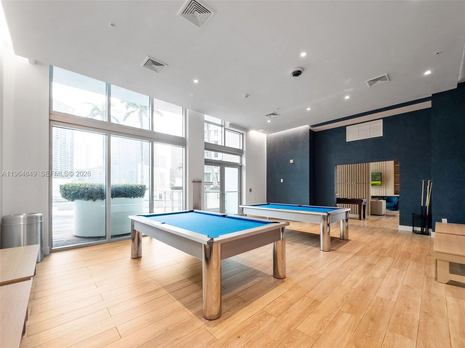 IVY CONDO - Residential