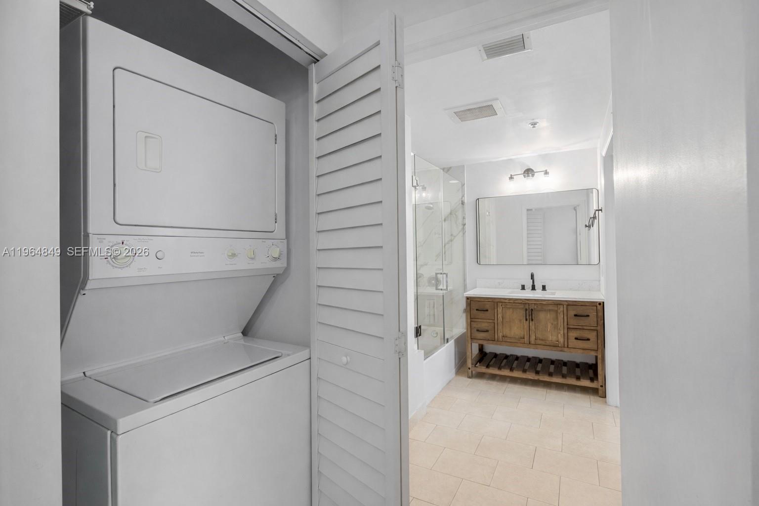 IVY CONDO - Residential