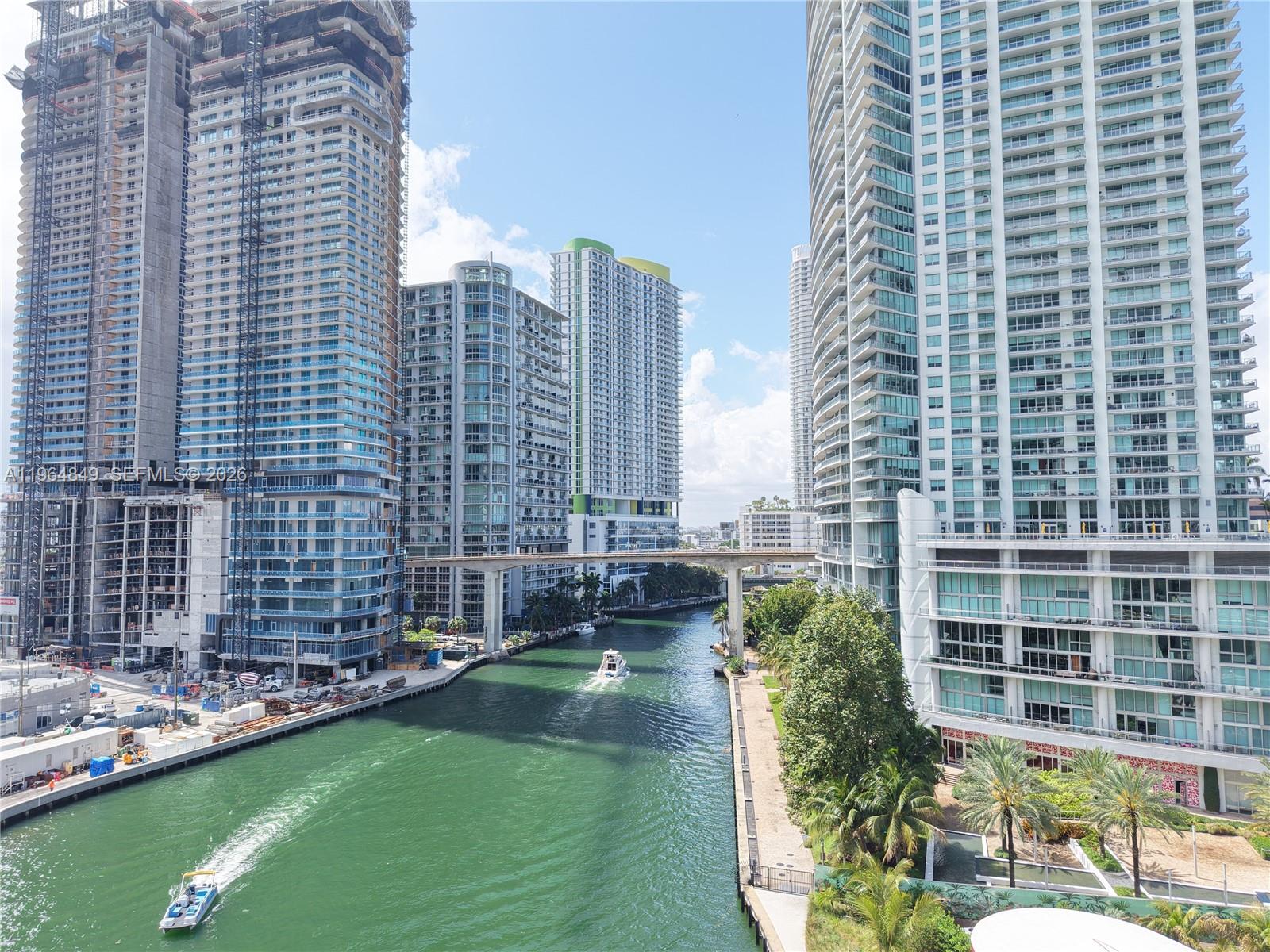 IVY CONDO - Residential