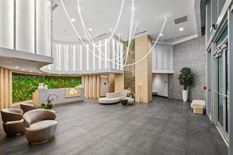 90 SW 3rd St 1608 Miami FL 33130