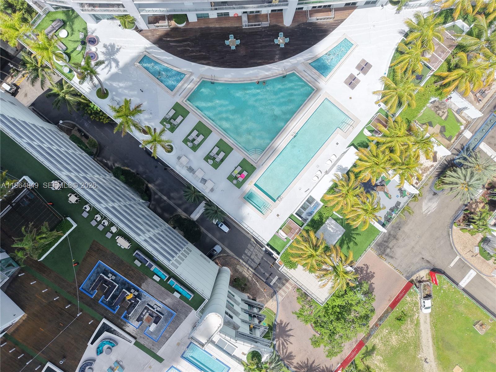 IVY CONDO - Residential