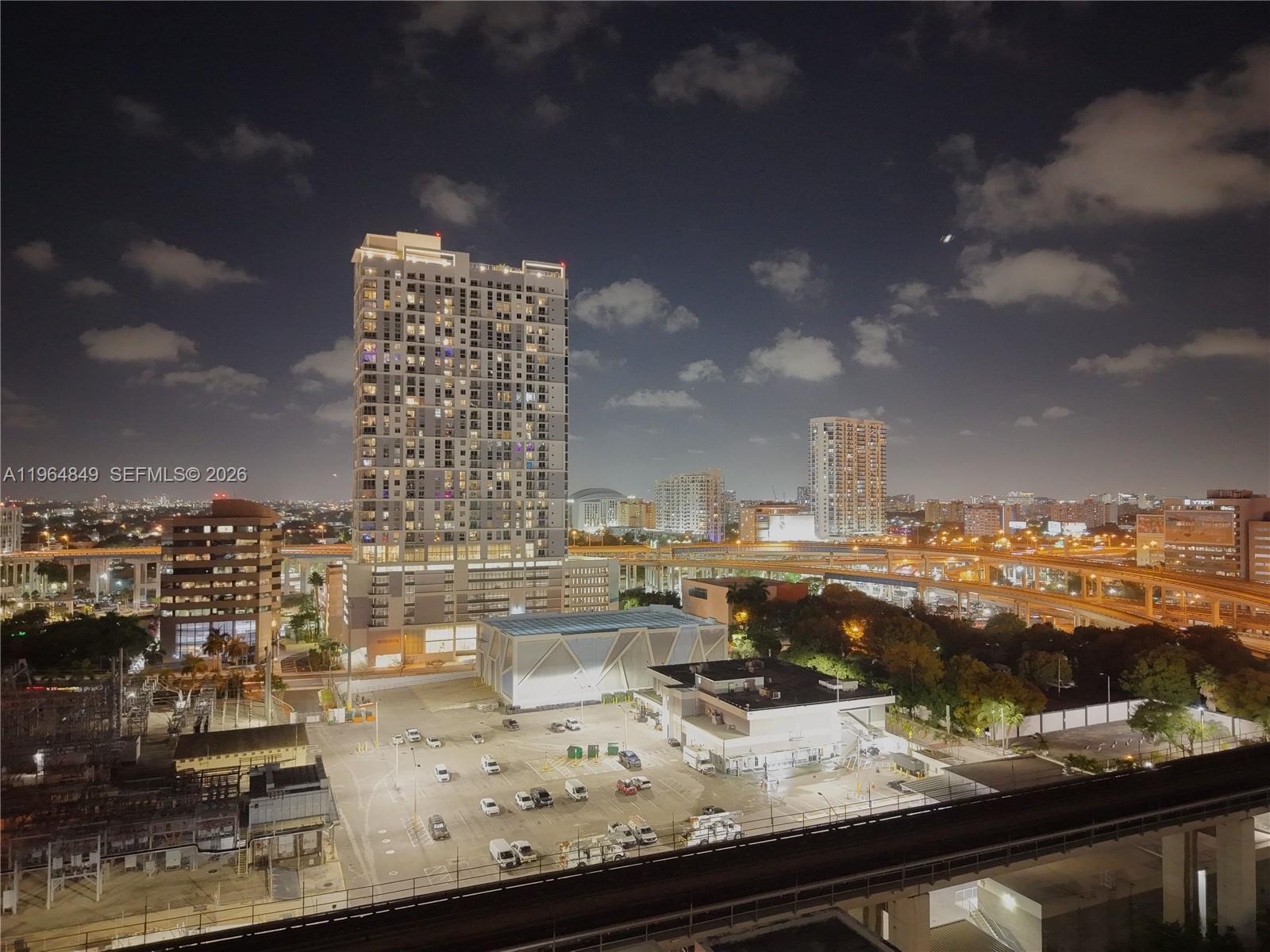 IVY CONDO - Residential