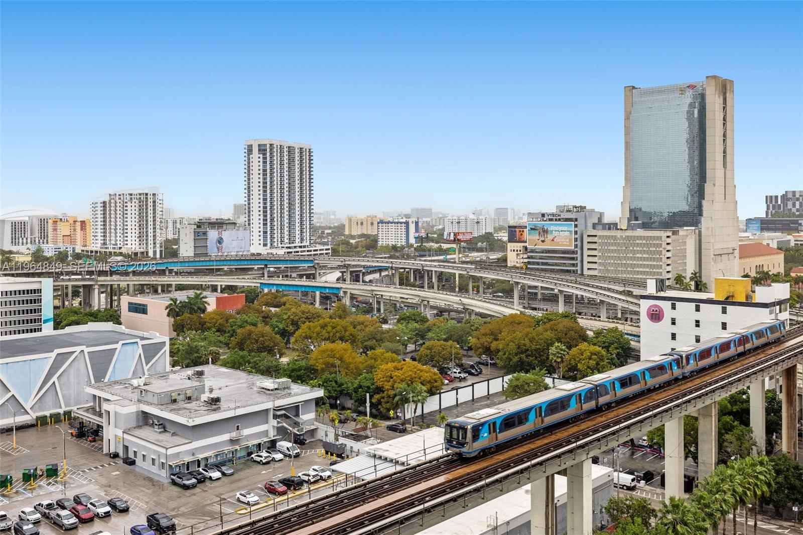 IVY CONDO - Residential