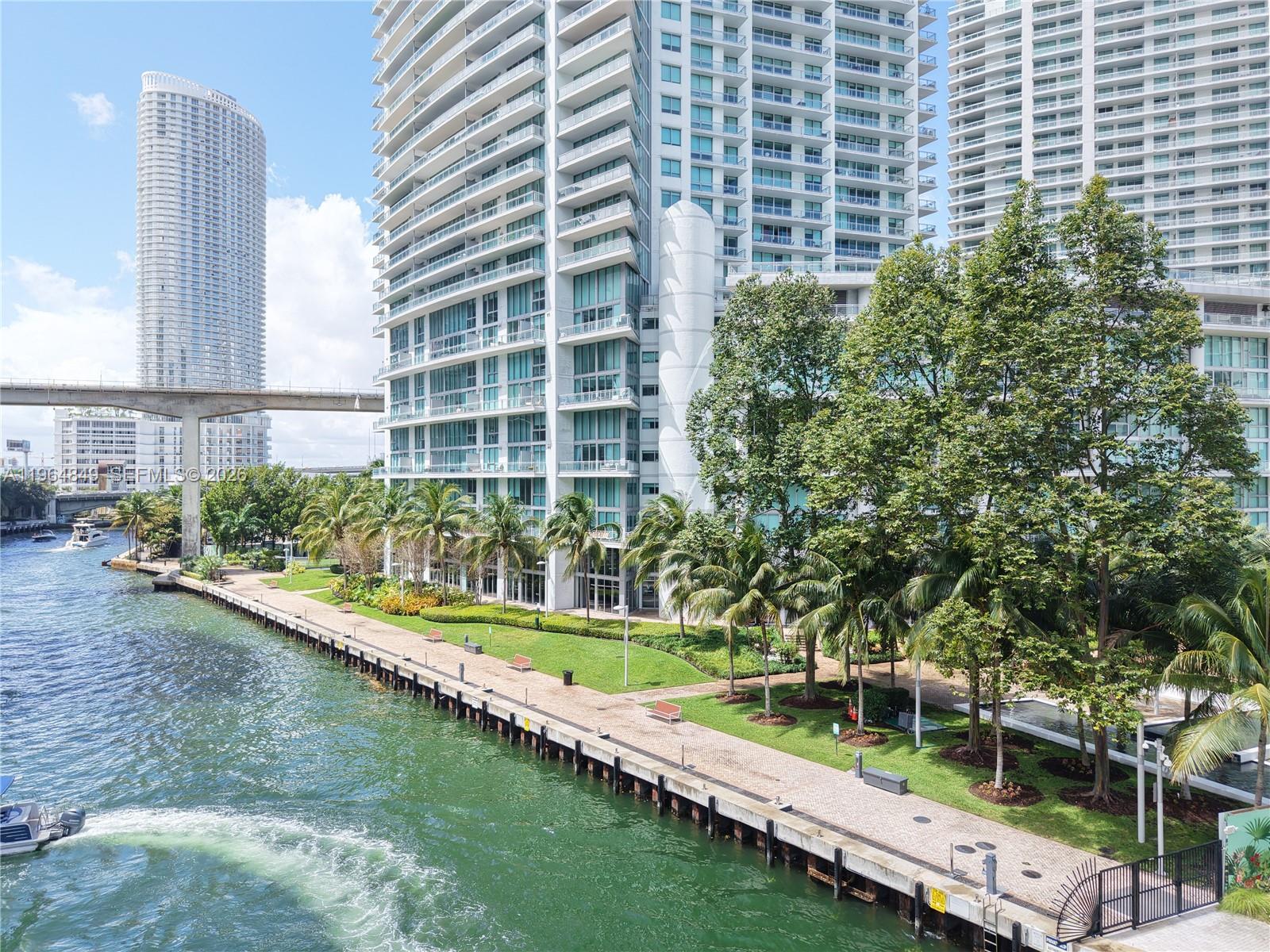 IVY CONDO - Residential