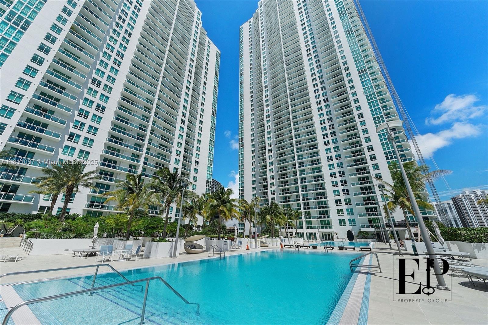 Rental Property at 950 Brickell Bay Dr 2901, Miami, Broward County, Florida - Bedrooms: 1 
Bathrooms: 1  - $3,190 MO.
