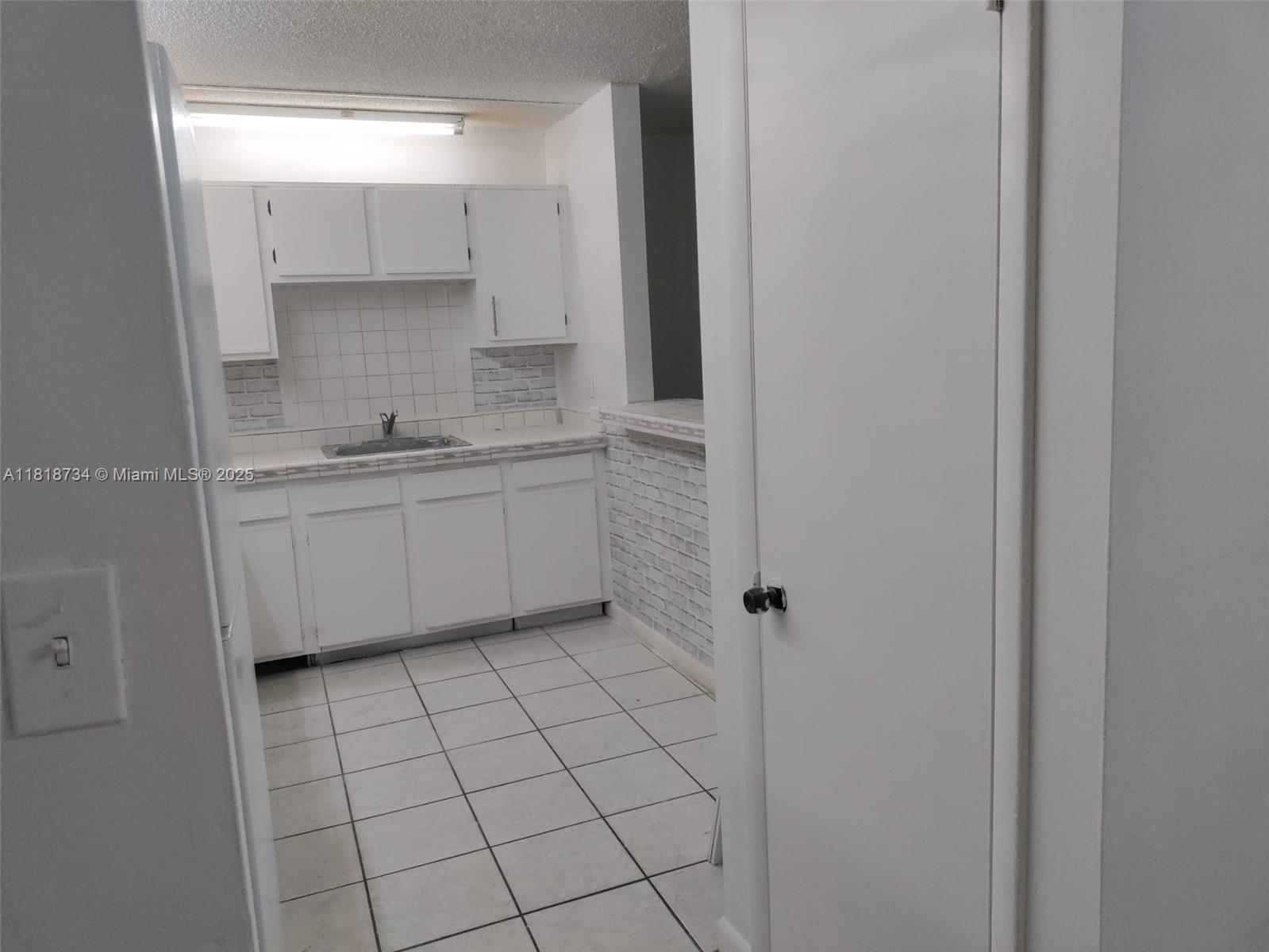 NARANJA LAKES CONDO NO 5 - Residential Lease