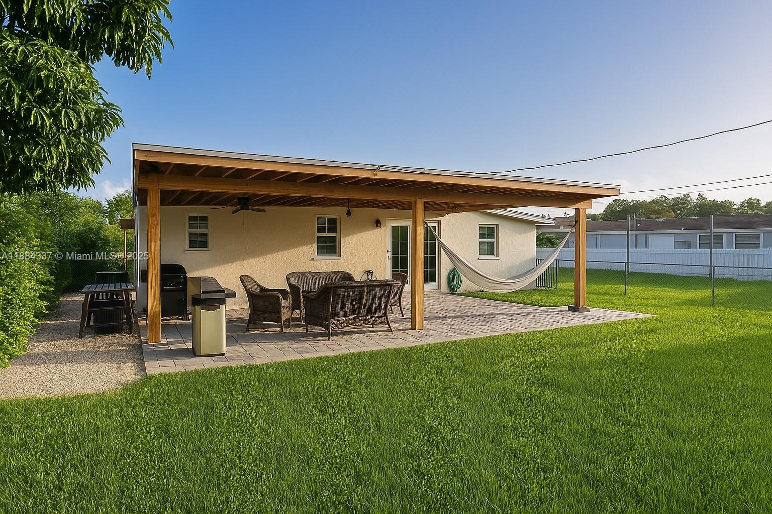 S CORAL HOMES SEC 3 - Residential