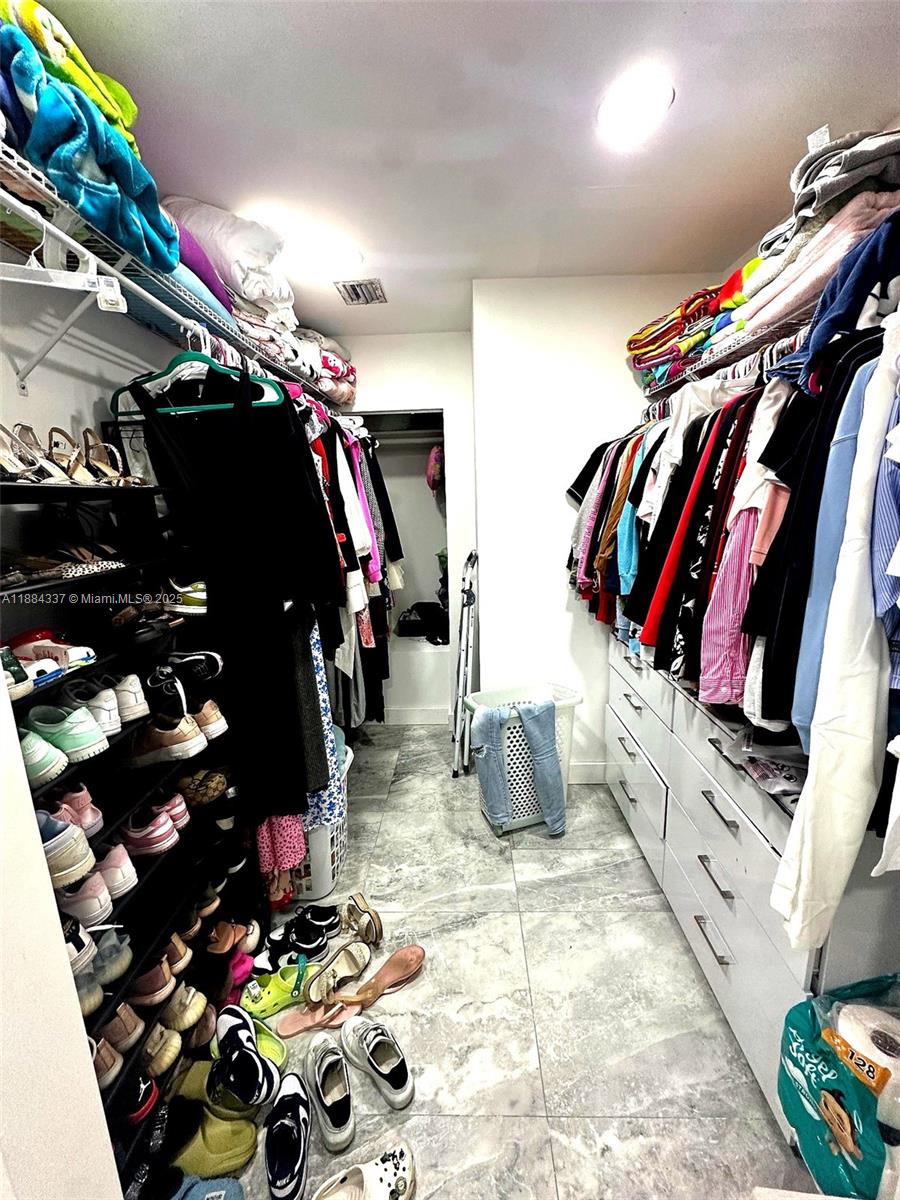 S CORAL HOMES SEC 3 - Residential