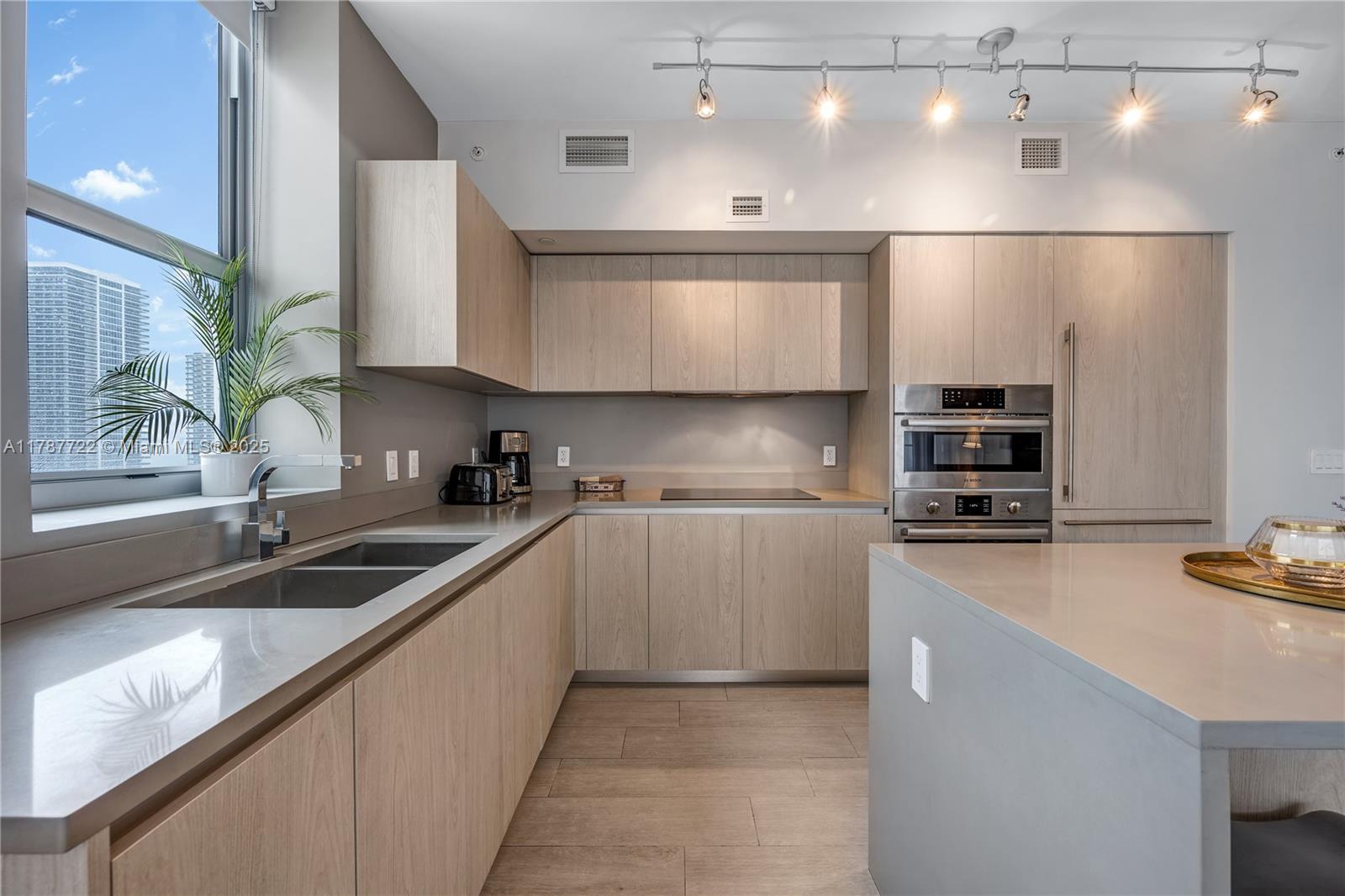 4010 SOUTH OCEAN CONDO - Residential