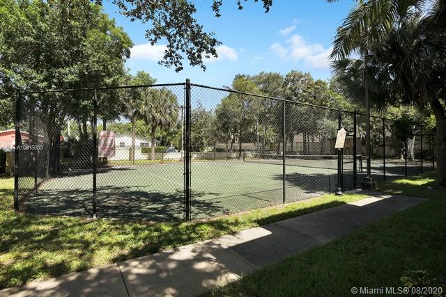 MARINA OAKS CONDO - Residential Lease