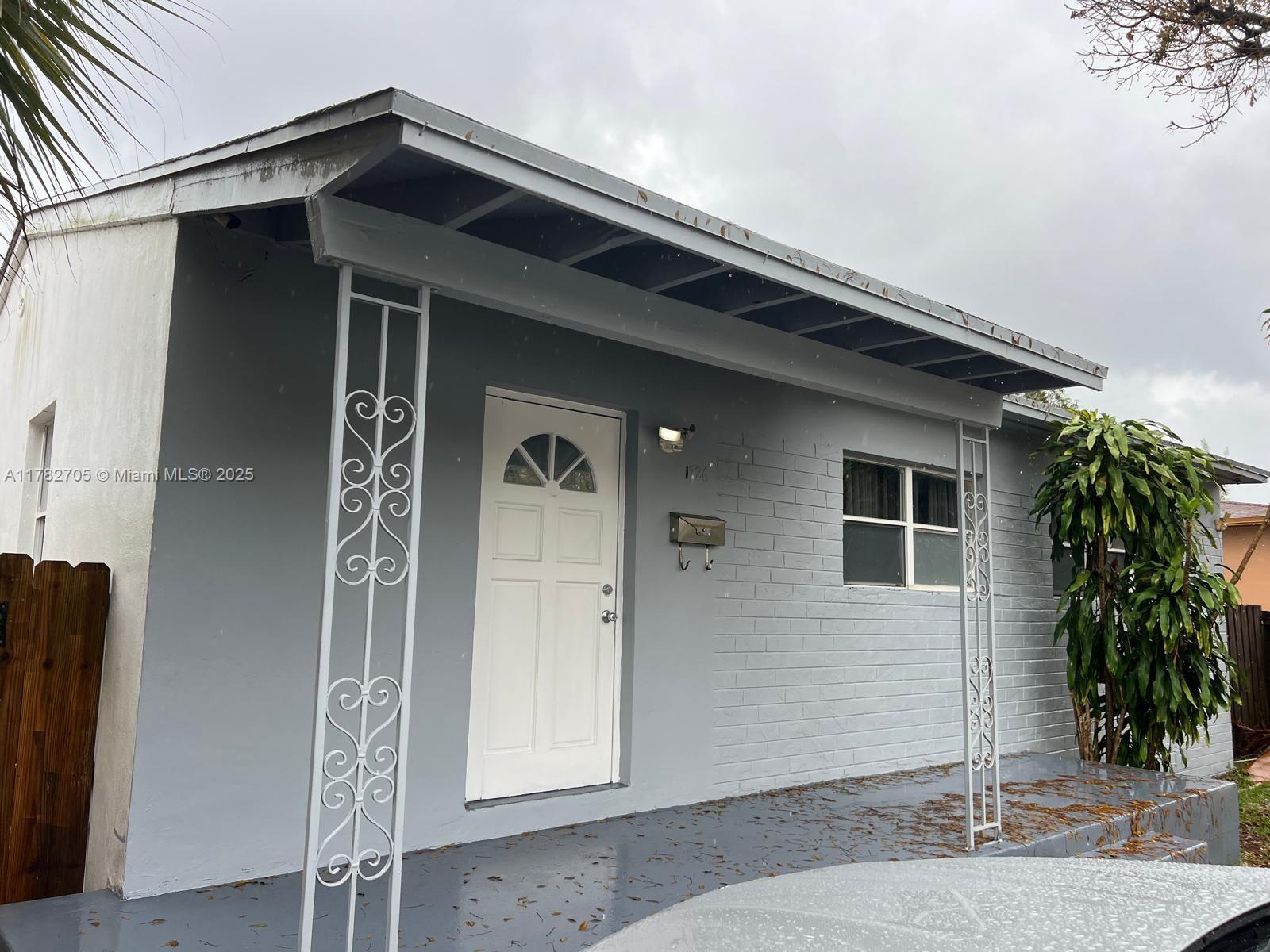 1726 Nw 9th Ave 1726, Fort Lauderdale, Broward County, Florida - 3 Bedrooms  
1 Bathrooms - 