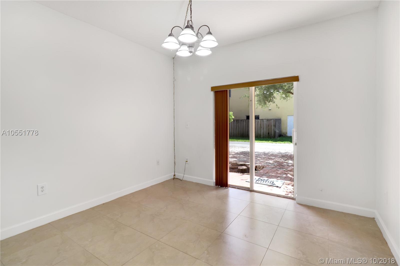 SILVER PALM HOMES - Residential