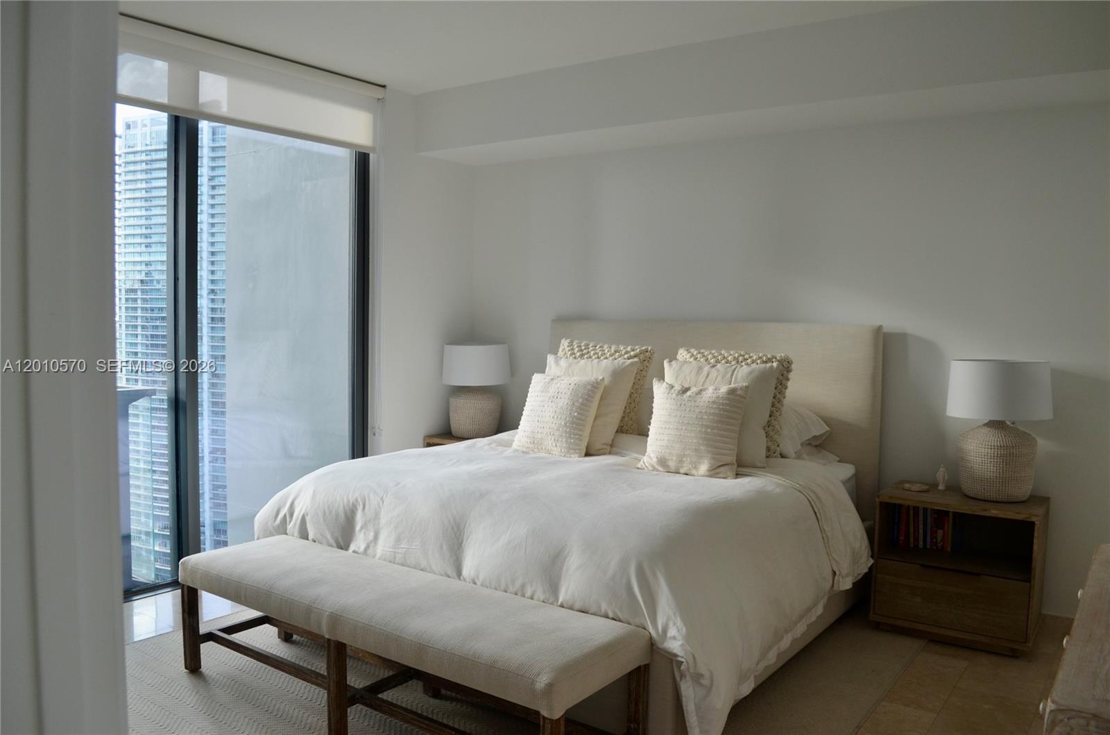 REACH CONDO - Residential