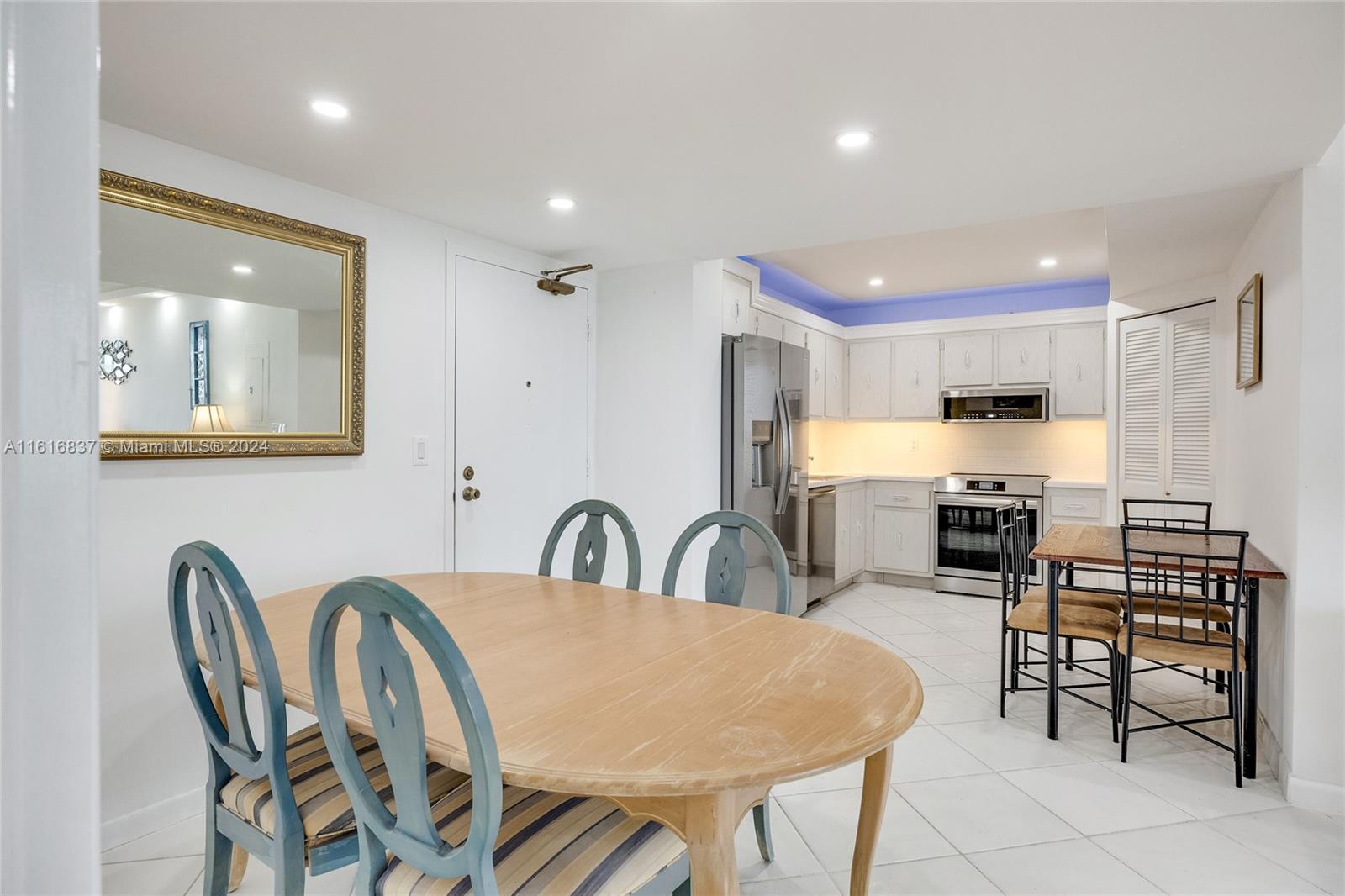 MANATEE CONDO - Residential