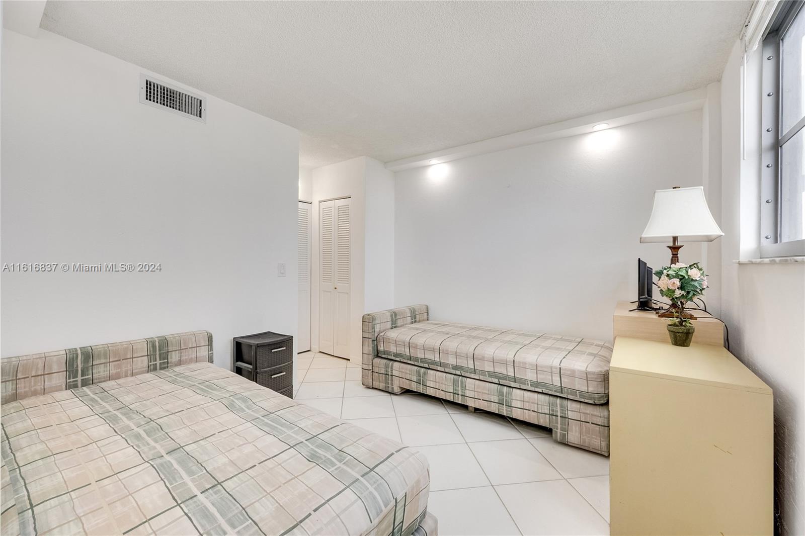 MANATEE CONDO - Residential