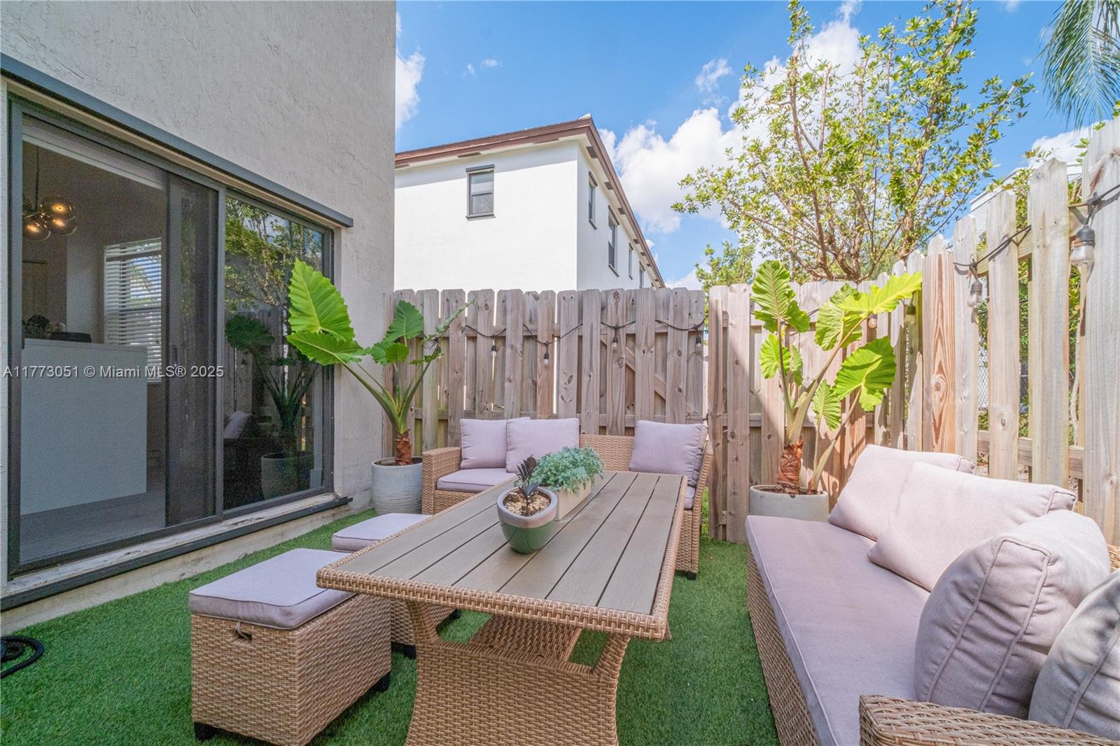 VIA VENTURA NEIGHBORHOOD - Residential