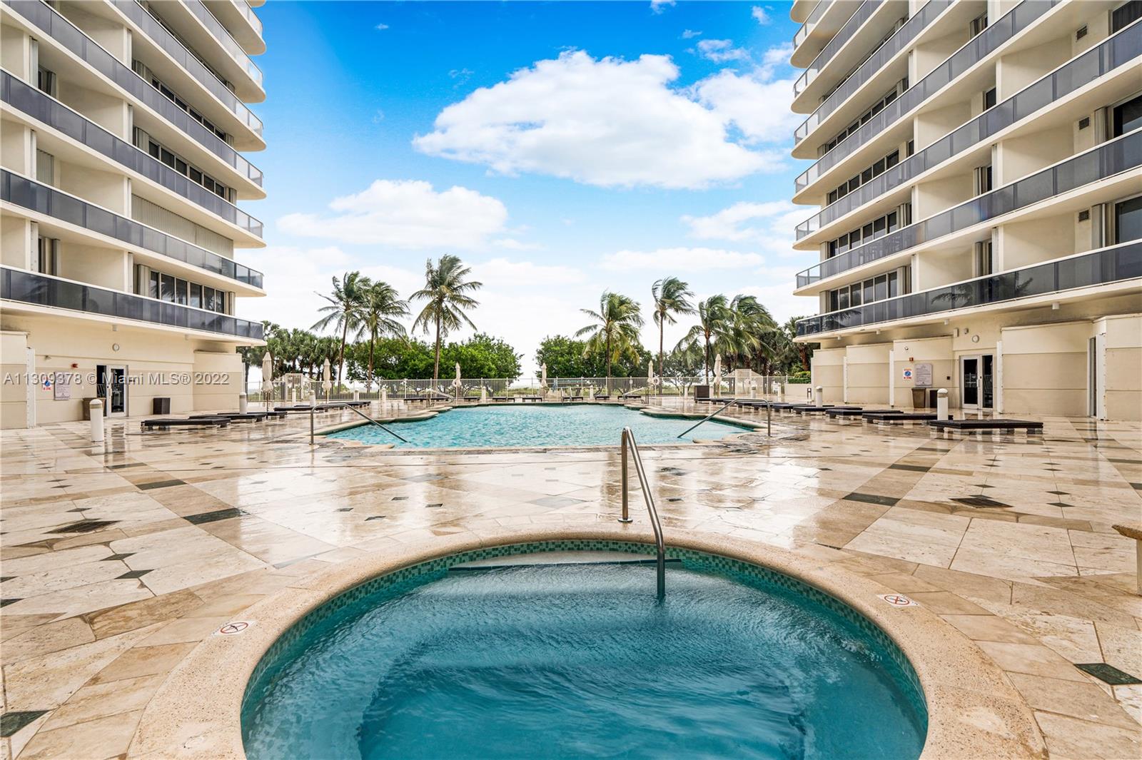 SOLIMAR CONDO - Residential
