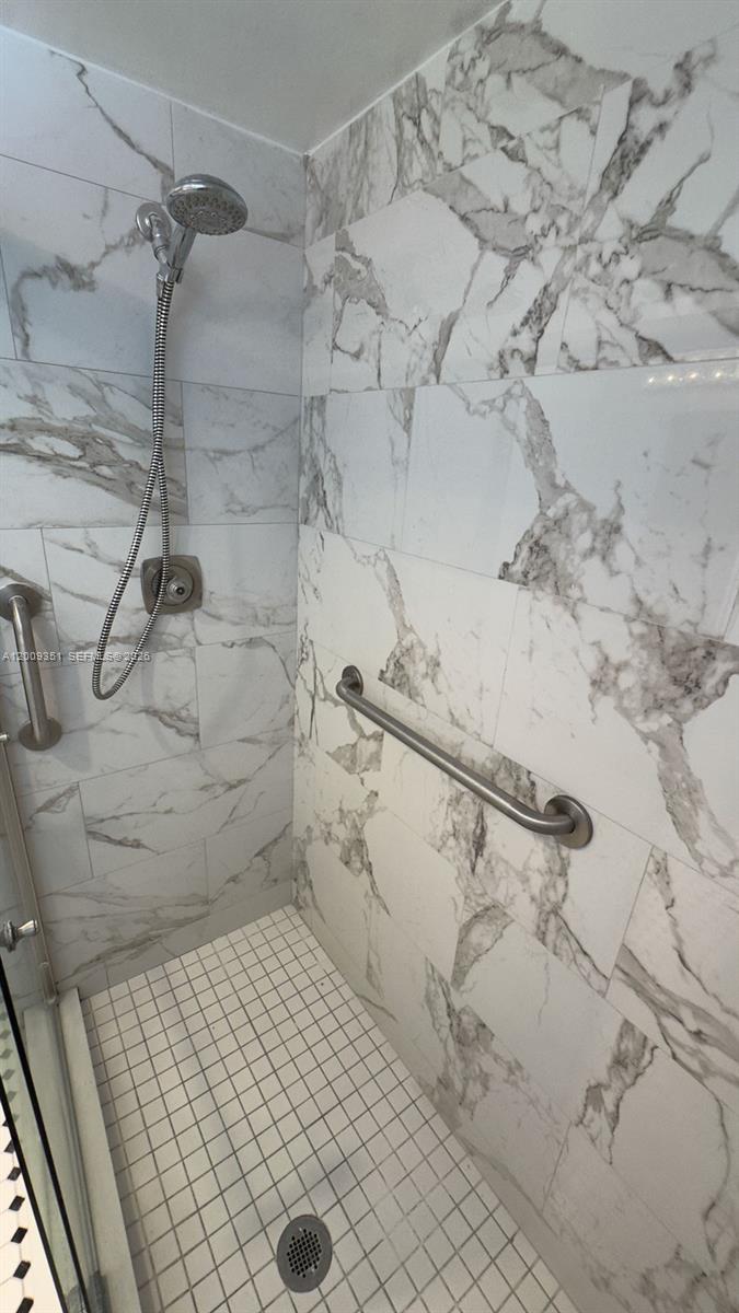 POINCIANA PLACE COND A,B & - Residential