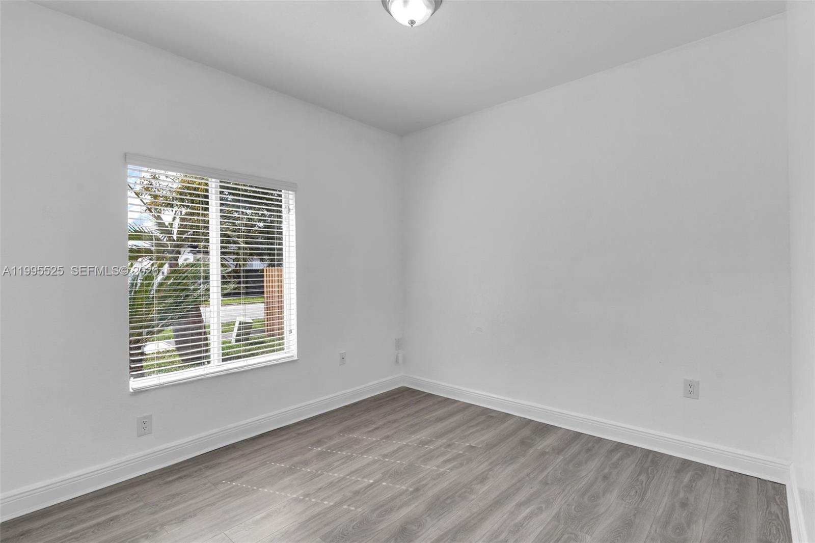 CHATEAU ROYAL ESTATES - Residential