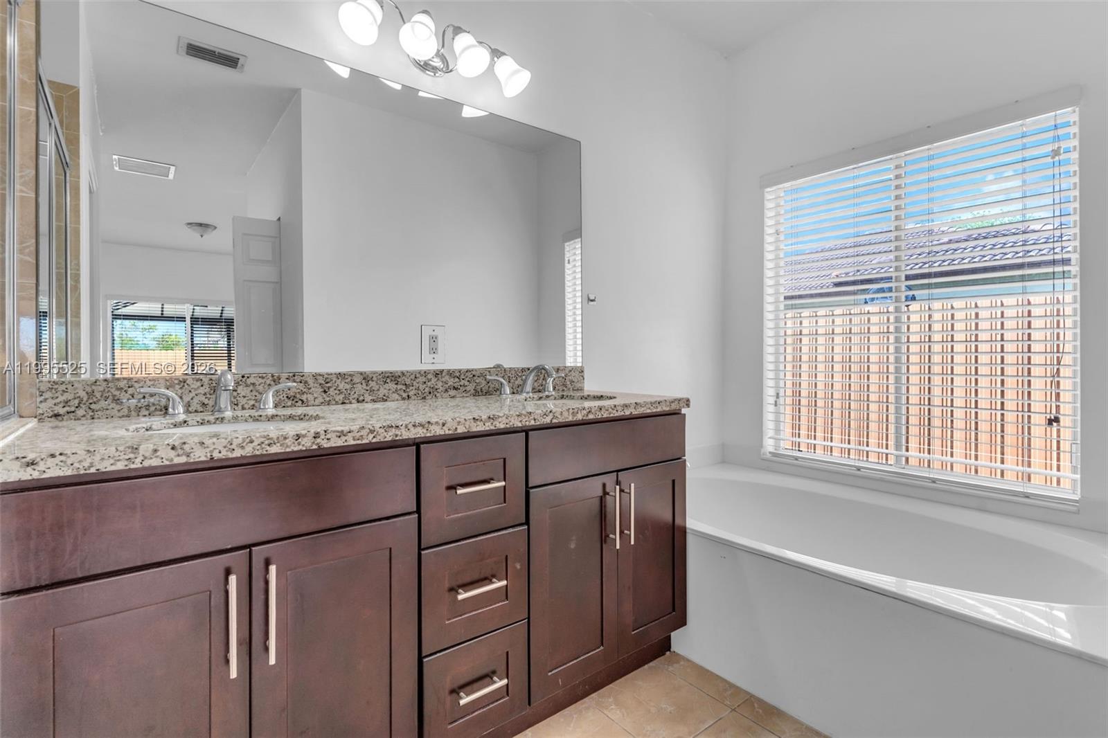 CHATEAU ROYAL ESTATES - Residential