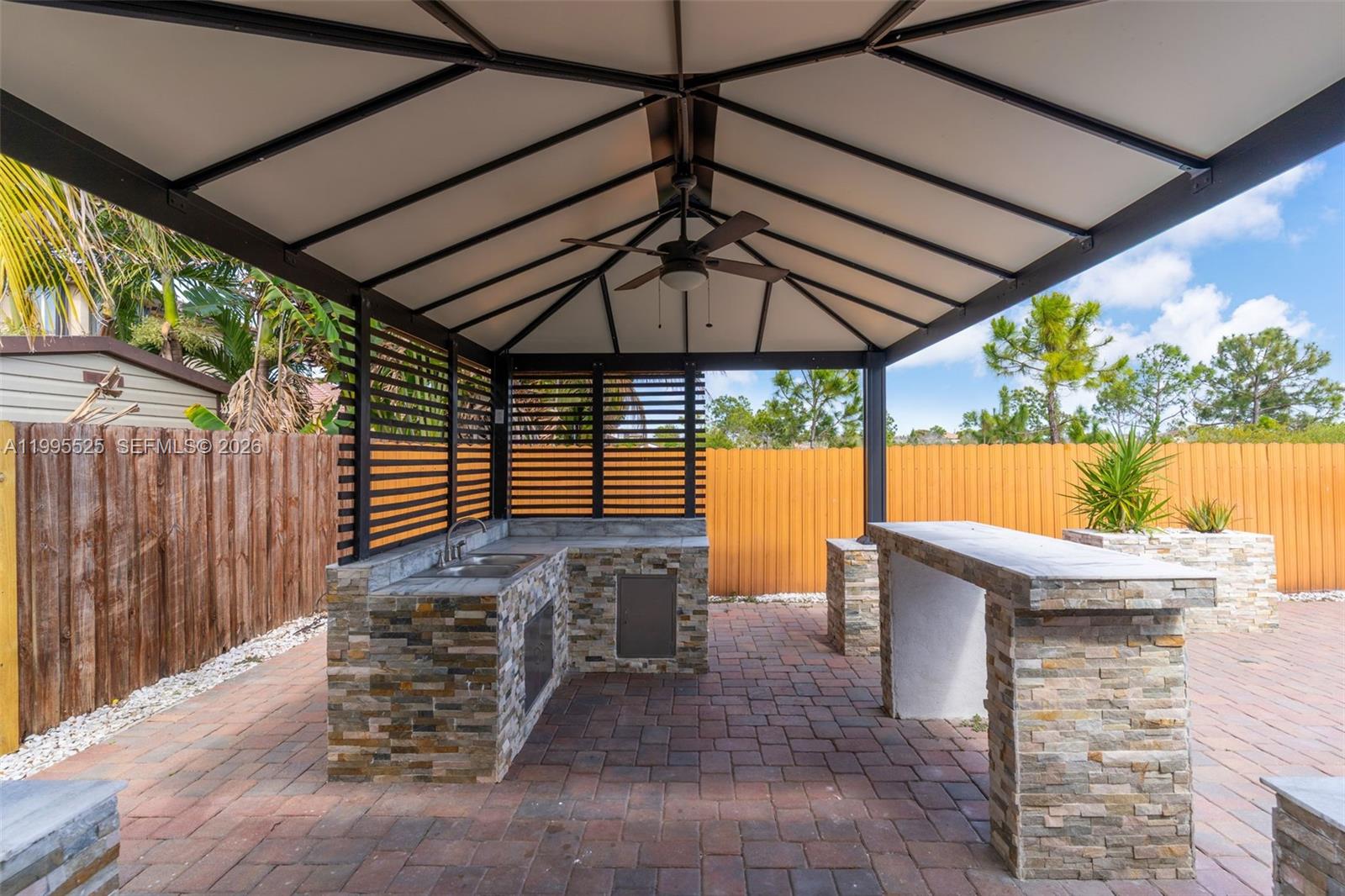 CHATEAU ROYAL ESTATES - Residential