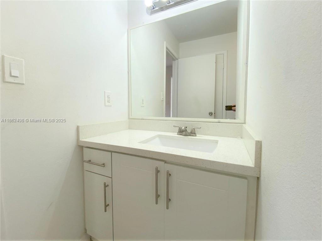 BISCAYNE BEACH CLUB CONDO - Residential Lease