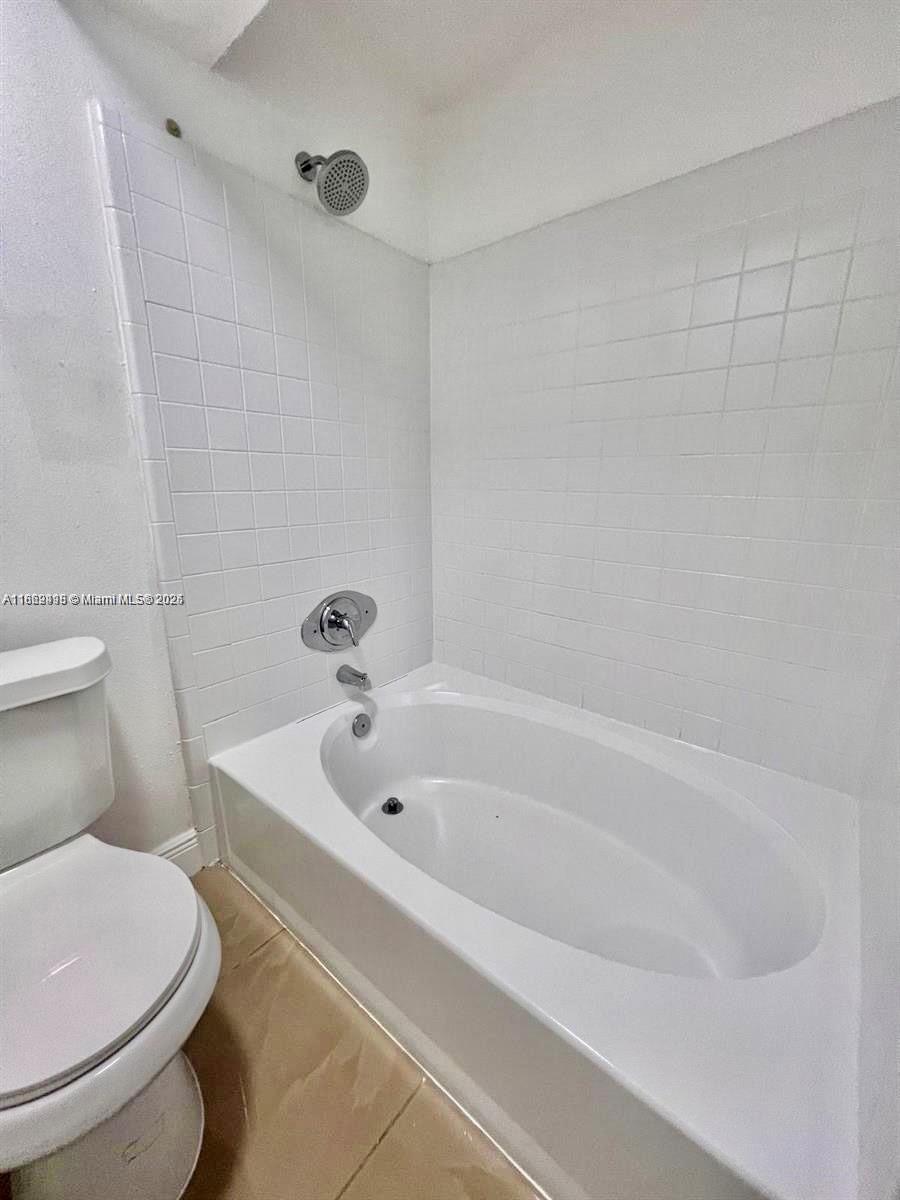 BISCAYNE BEACH CLUB CONDO - Residential Lease