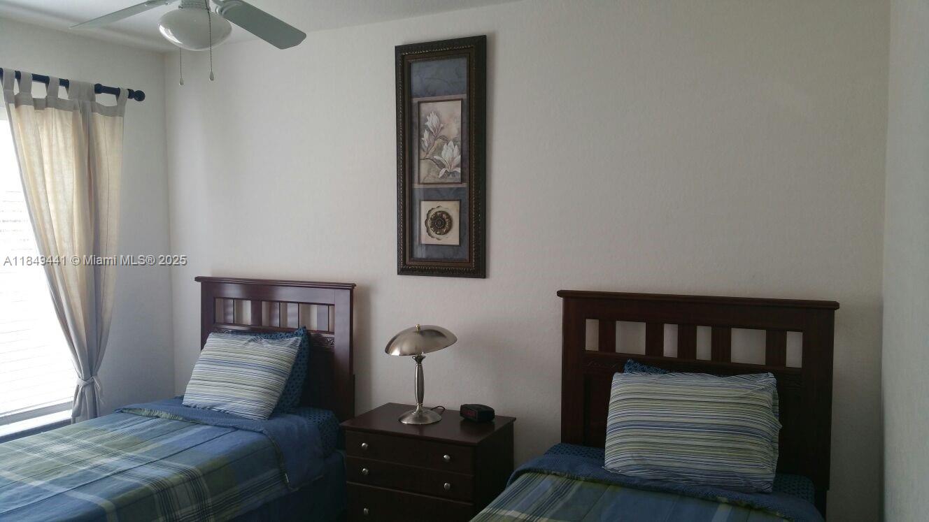 VENETIAN BAY VILLAGES COND - Residential